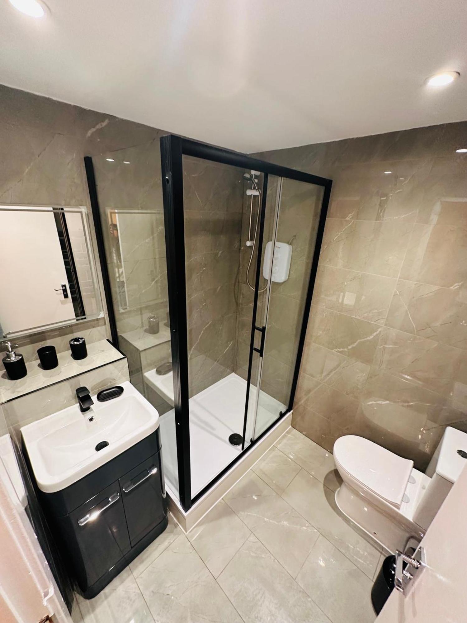 B - Newley Renovated Private Self-Contained Room In A Shared Apartment In Birmingham City Centre Eksteriør billede