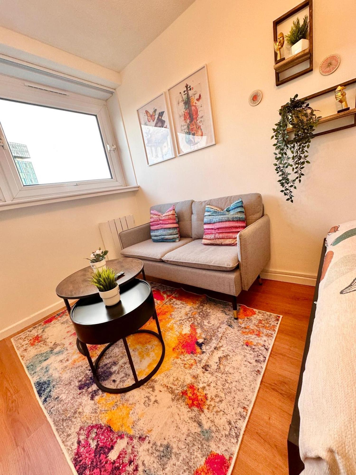 B - Newley Renovated Private Self-Contained Room In A Shared Apartment In Birmingham City Centre Eksteriør billede