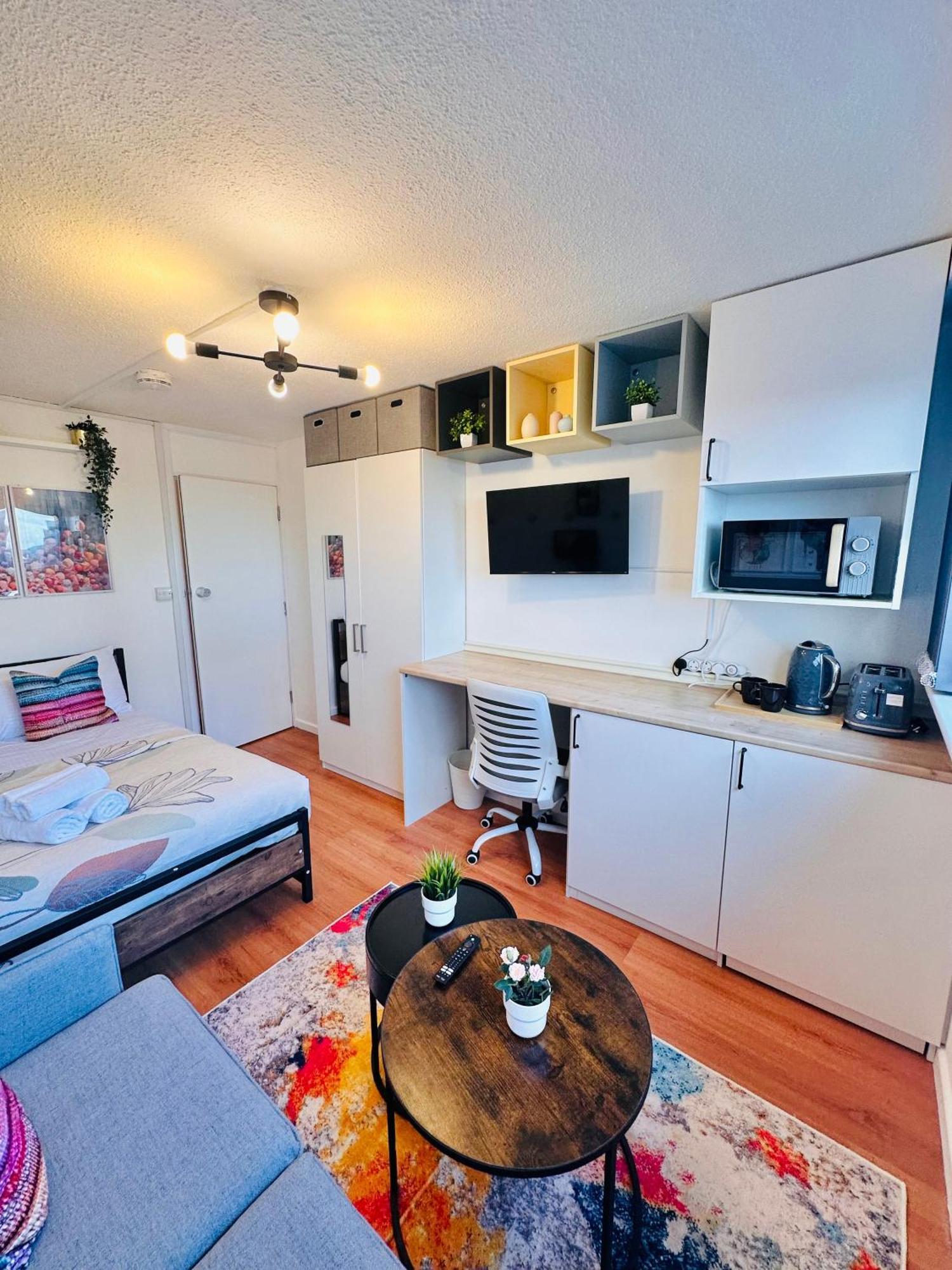 B - Newley Renovated Private Self-Contained Room In A Shared Apartment In Birmingham City Centre Eksteriør billede