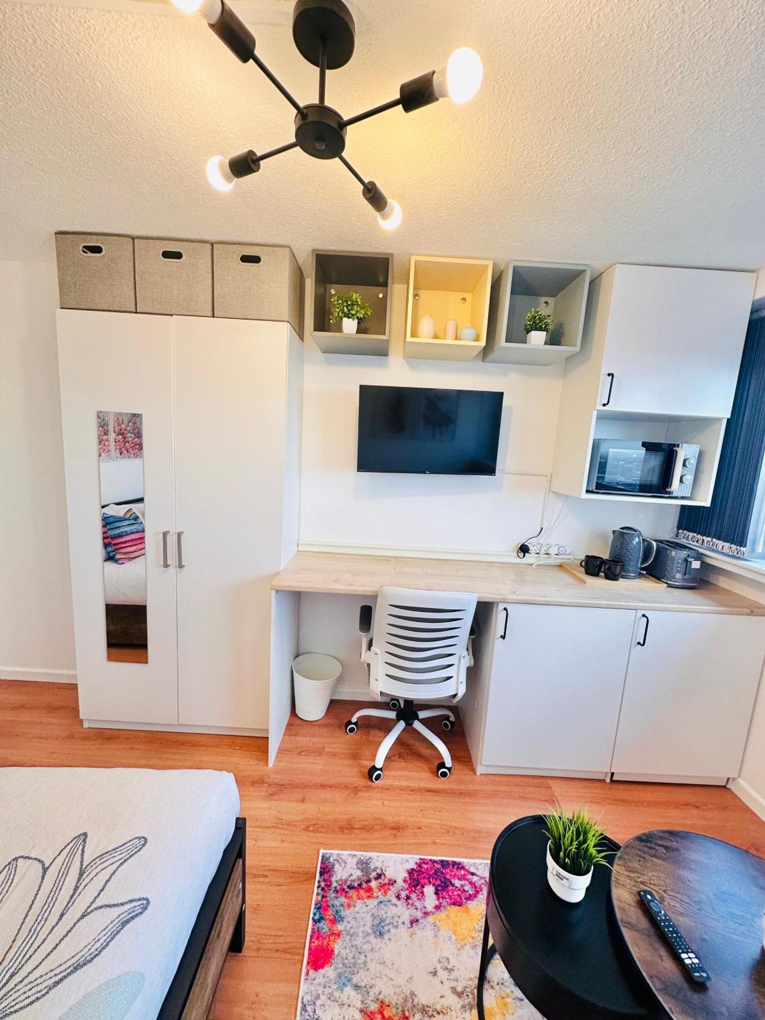 B - Newley Renovated Private Self-Contained Room In A Shared Apartment In Birmingham City Centre Eksteriør billede